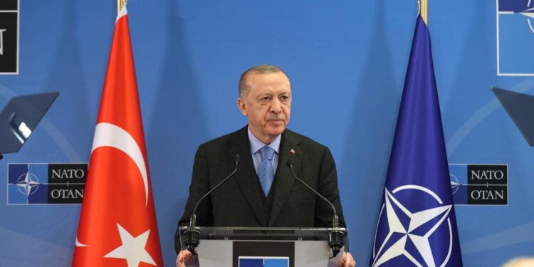 Turkey’s balancing act between East and West