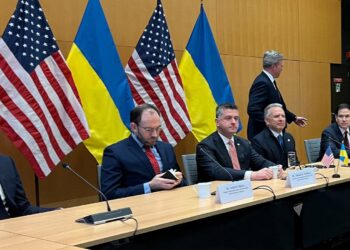 Ukraine accepts U.S. peace plan, talks advance