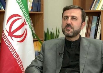 Iran drafts Hormuz shipping plan with Oman for postwar period