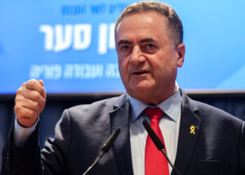 Israel vows to keep forces in Lebanon despite deal